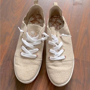 Roxy shoes